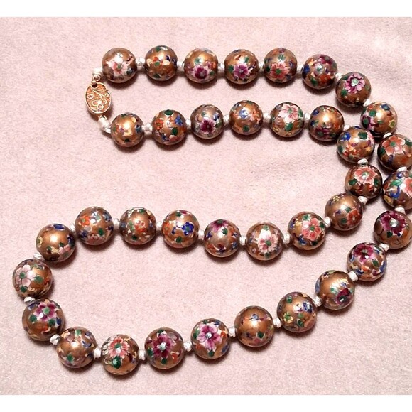 Chinese Export Painted Bead Necklace Gold Pink Red Flowers - Picture 8 of 10